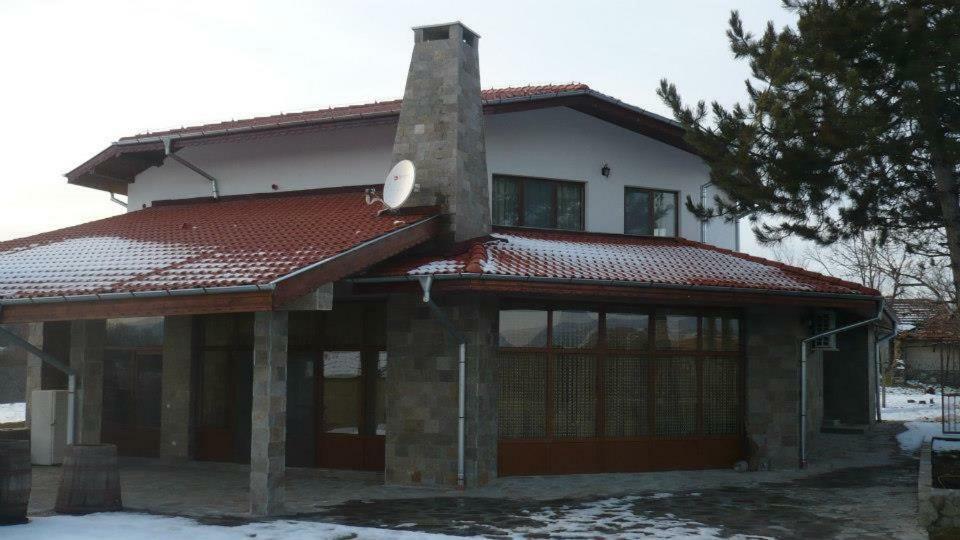Вила Дъбовец Dubovets المظهر الخارجي الصورة